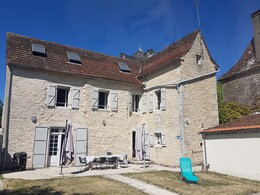 Maison de village avec piscine et jardin