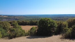 propriété en pierre avec vue dominante