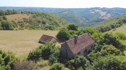propriété en pierre sur 3 hectares avec vue